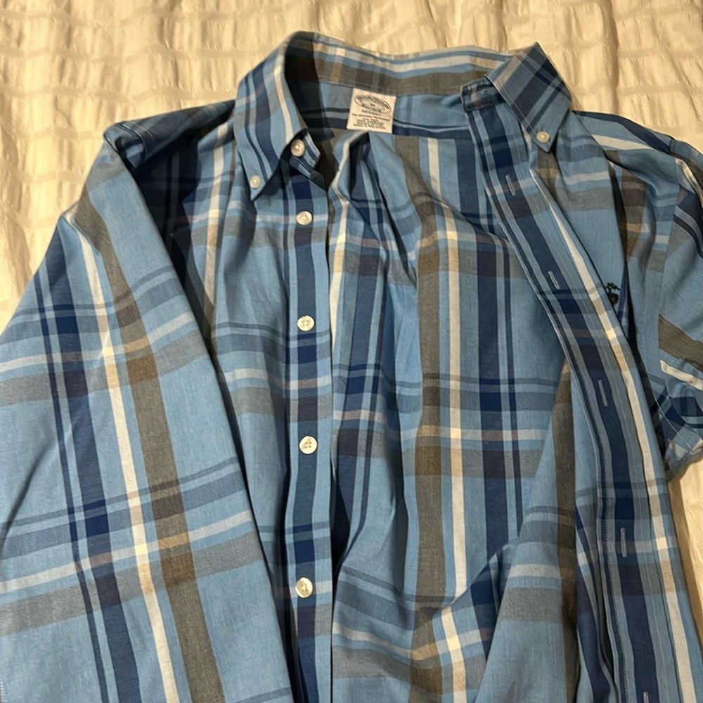 Brooks brothers navy and light blue plaid button up size medium